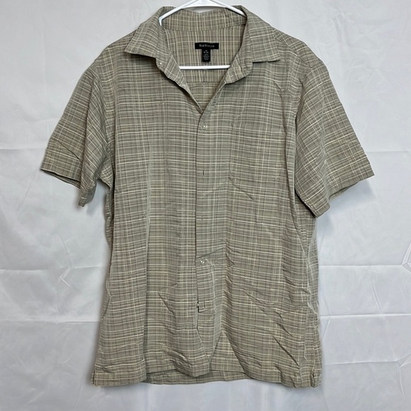 Van Heusen Other - MEN’S Van Heusen short sleeve button down shirt